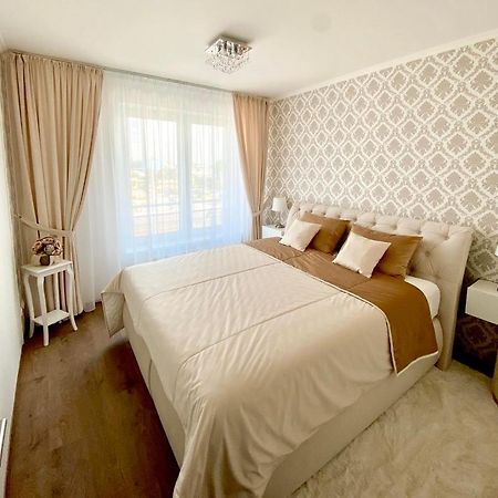 Die Oase - Luxurious Apartment Near The City Center With Free Parking Bratislava Dış mekan fotoğraf