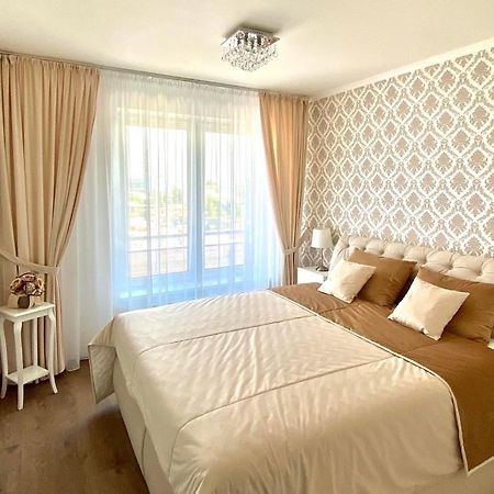 Die Oase - Luxurious Apartment Near The City Center With Free Parking Bratislava Dış mekan fotoğraf